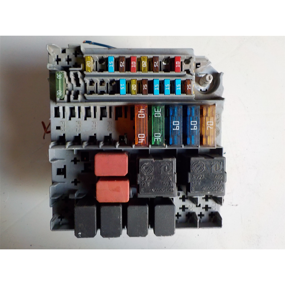 CENTRALINA PORTAFUSIBILI FIAT PANDA 2 SERIE 1.2 8V COD: 46841645