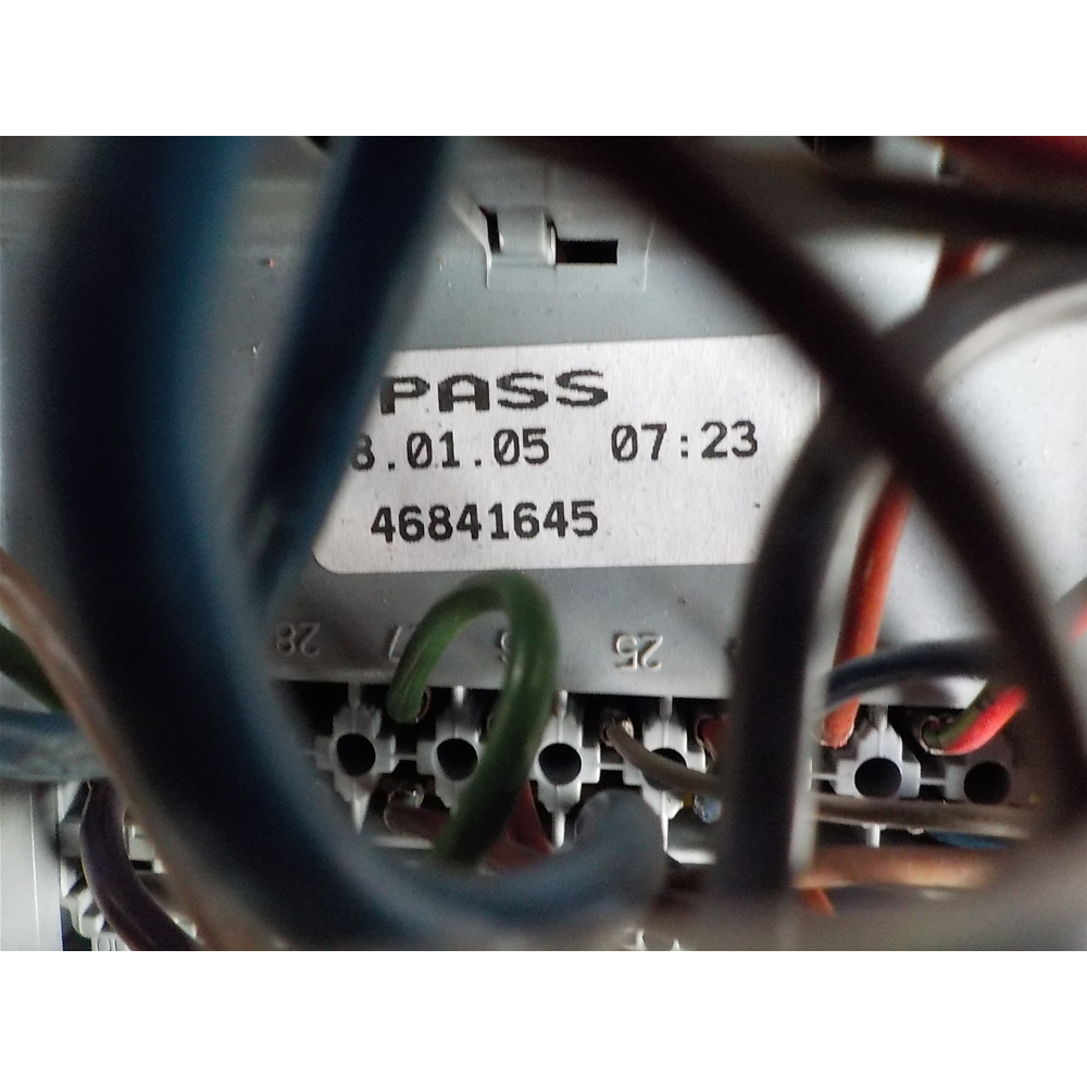 CENTRALINA PORTAFUSIBILI FIAT PANDA 2 SERIE 1.2 8V COD: 46841645