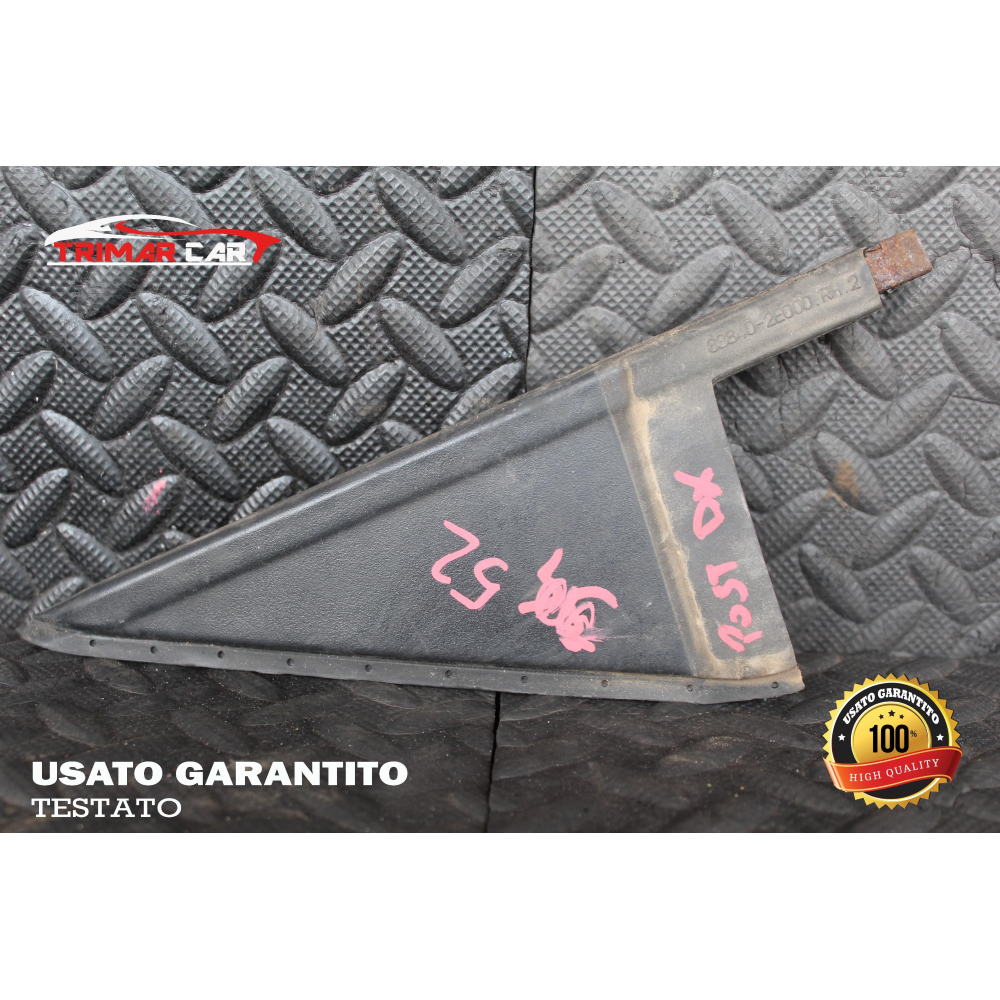 83840-2E000 DESTRO PANNELLO TRIANGOLO PORTA POSTERIORE  HYUNDAI TUCSON (JM)(2004-2010) 2.0 CRDI 113CV 83KW COD MOTORE: D4EA