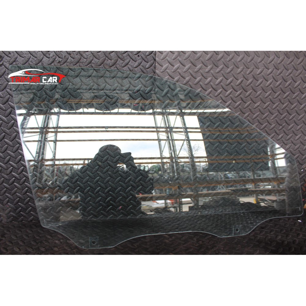 VETRO SCENDENTE PORTA ANTERIORE DESTRA HYUNDAI TUCSON (JM)(2004-2010) 2.0 CRDI 113CV 83KW COD MOTORE: D4EA
