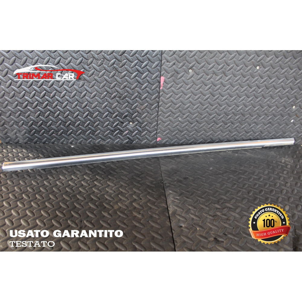 ESTERNO RASCHIAVETRO ANTERIORE SINISTRO FORD FOCUS 3 III SW (2010 IN POI)