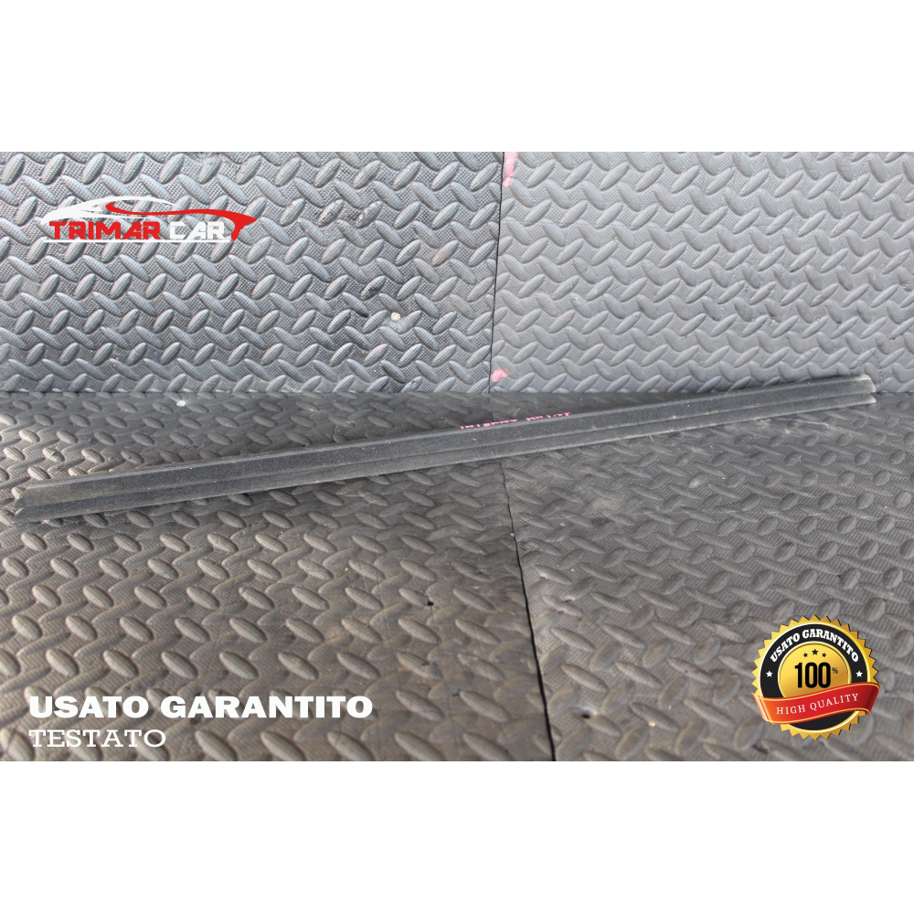 INTERNO RASCHIAVETRO ANTERIORE SINISTRO FORD FOCUS 3 III SW (2010 IN POI)