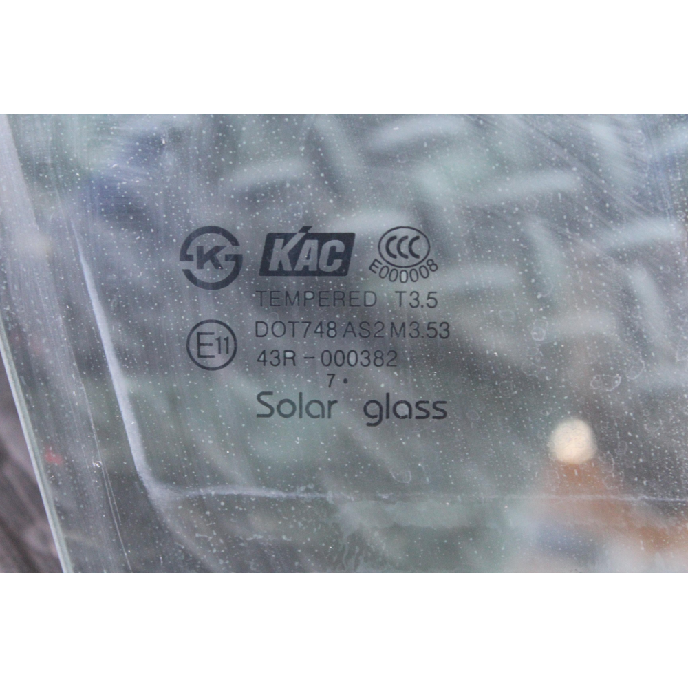 43R-000382 VETRO SCENDENTE PORTA ANTERIORE DESTRA CHEVROLET CAPTIVA (C100,C140)(2006 IN POI) 2.0 D 4WD 4X4 150CV 110KW COD MOT; LLW