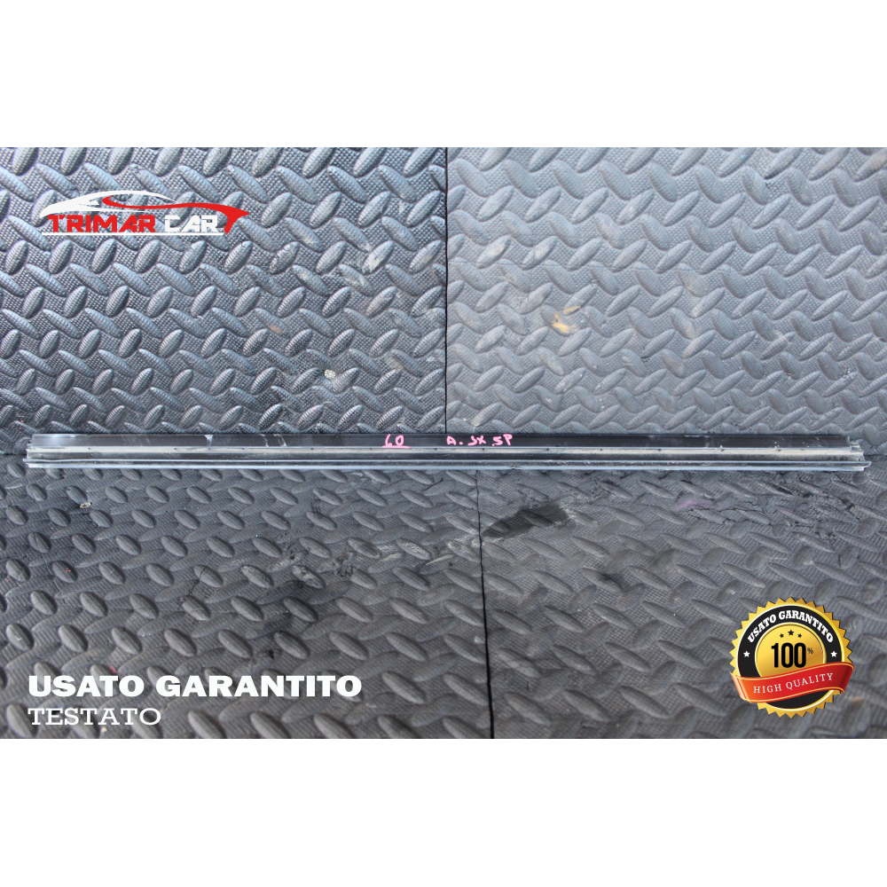 MN117611 RASCHIAVETRO ESTERNO ANTERIORE SINISTRO MITSUBISHI L200 TRITON (KA,T,KB,T)(04-15) 2.5 DID 136CV 100KW COD MOTORE 4D56