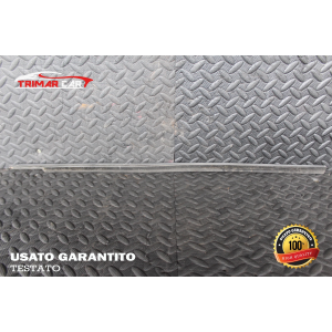 RASCHIAVETRO ESTERNO ANTERIORE DESTRO BMW SERIE 1 (E87)(2003-2013)