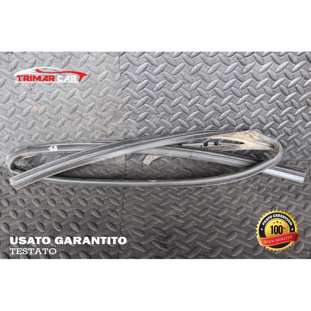 GUARNIZIONE VETRO POSTERIORE SINISTRO TOYOTA YARIS 3 III (P13)(2010 IN POI)
