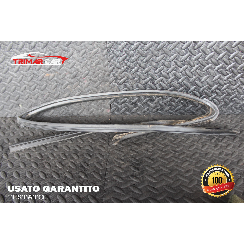 GUARNIZIONE VETRO POSTERIORE SINISTRO TOYOTA YARIS 3 III (P13)(2010 IN POI)