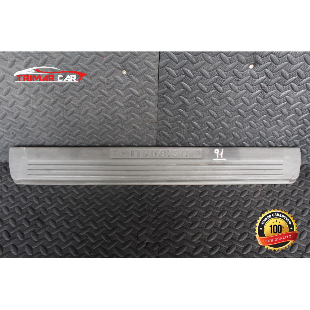 MR402145 PROFILO BATTITACCO ANTERIORE DESTRO MITSUBISHI PAJERO 3 (V60)(99-06) 3.2 DI-D 165CV 121KW COD MOT; 4M41