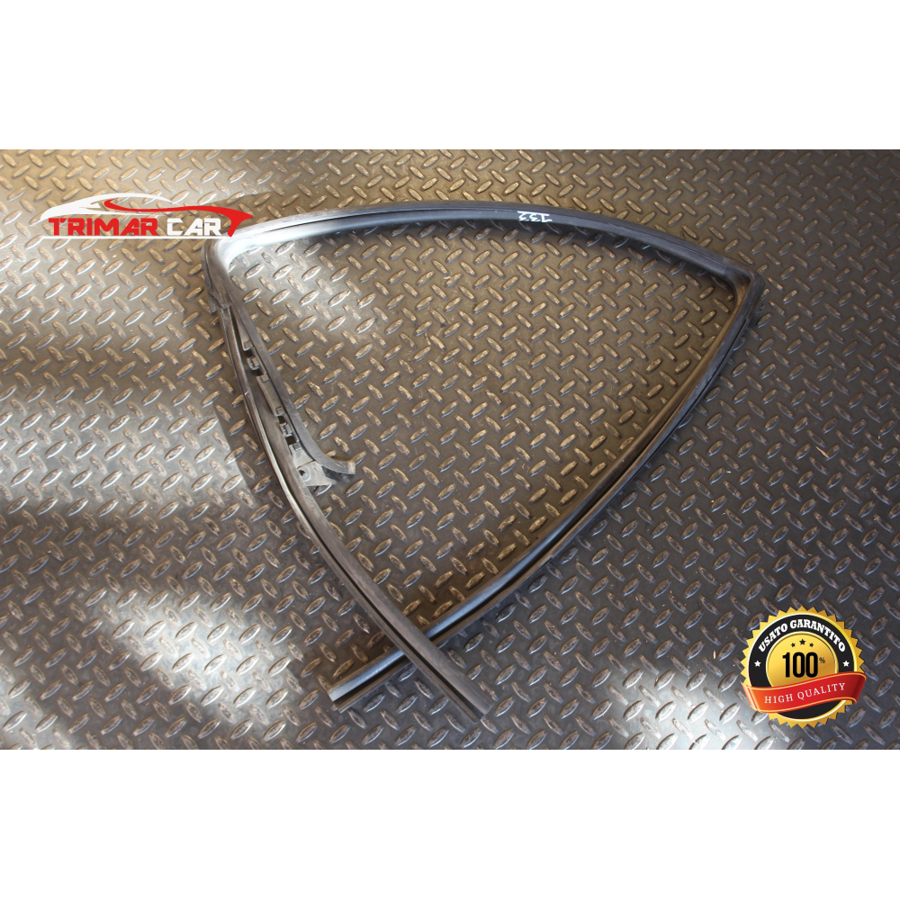 68142-0D120 GUARNIZIONE VETRO POSTERIORE DESTRO TOYOTA YARIS 3 III (P13)(2010 IN POI) 1.4D-4D  90CV  66KW  COD MOT; 1NDTV