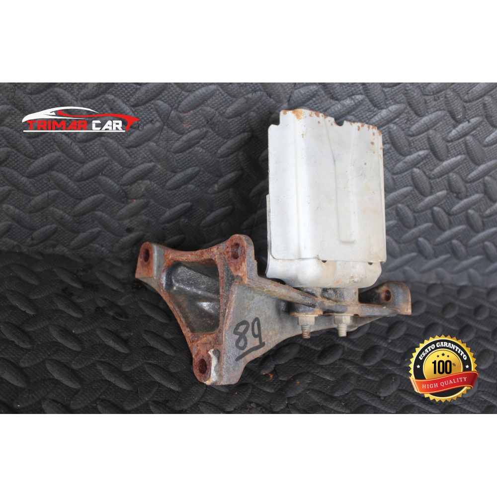 25591-33050 SUPPORTO MOTORE TOYOTA YARIS 3 III (P13)(2010 IN POI) 1.4D-4D  90CV  66KW  COD MOT; 1NDTV