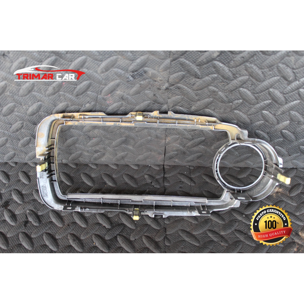 86451-0D010 MASCHERINA CORNICE AUTORADIO TOYOTA YARIS 3 III (P13)(2010 IN POI) 1.4D-4D  90CV  66KW  COD MOT; 1NDTV