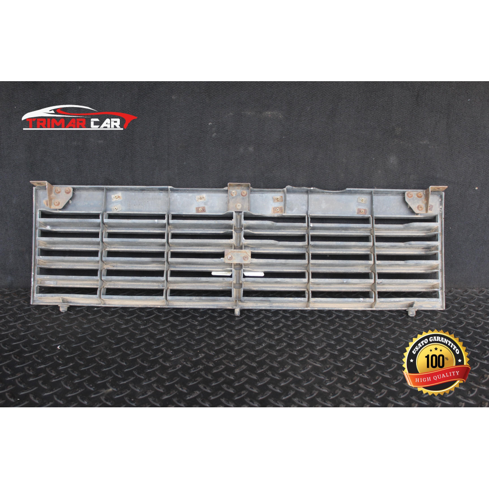 MB383527-30 MASCHERINA GRIGLIA ANTERIORE MITSUBISHI PAJERO 1 (L040)(82-91)