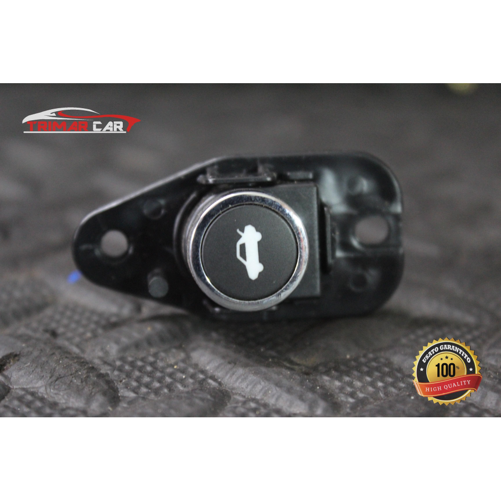 56046228AC TASTO APERTURA BAULE POSTERIORE LANCIA THEMA 2 (LX)(2011 >) 3.0 D 239CV 176KW COD MOT; EXF