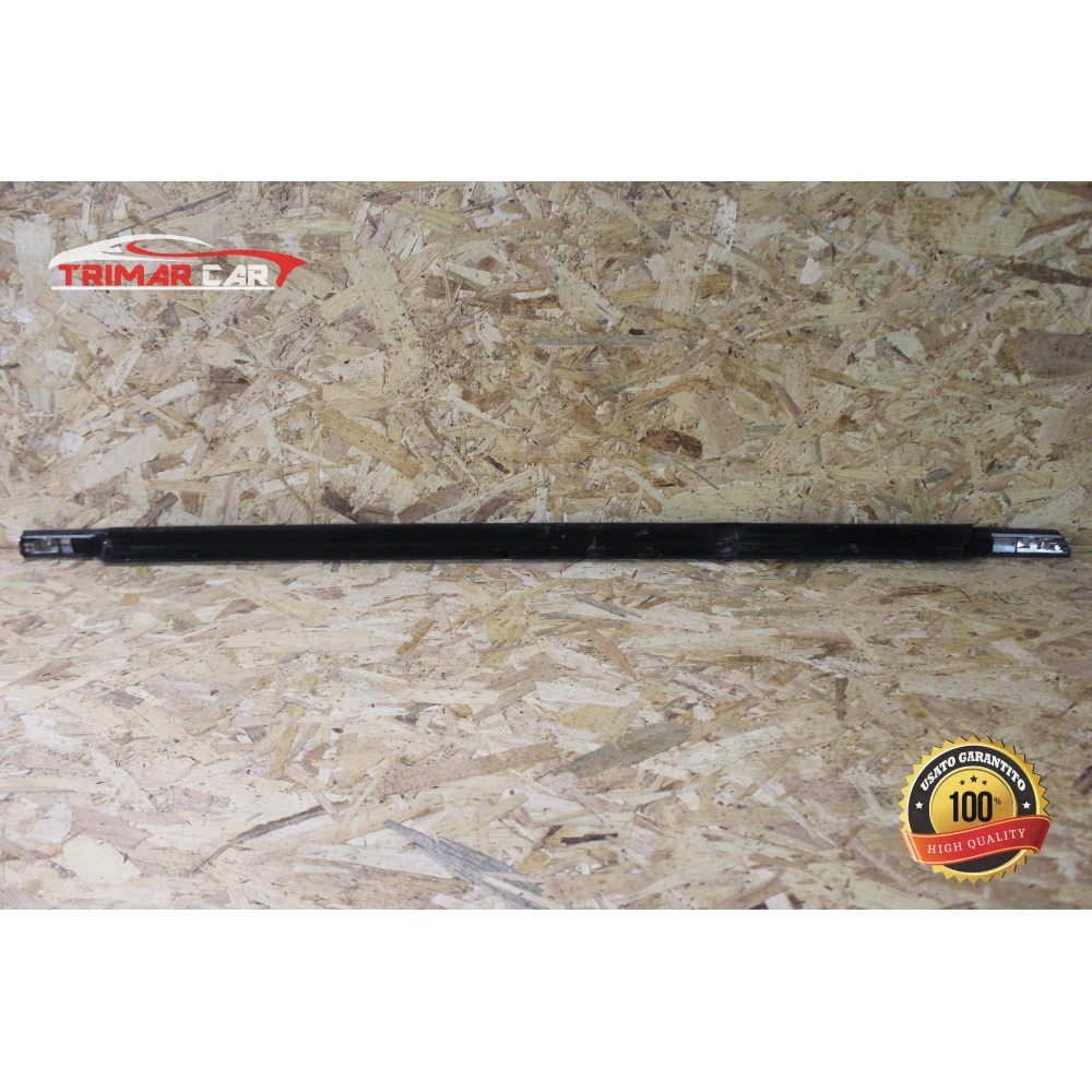 RASCHIAVETRO ESTERNO POSTERIORE DESTRO LANCIA THEMA 2 (LX)(2011 >) 3.0 D 239CV 176KW COD MOT; EXF