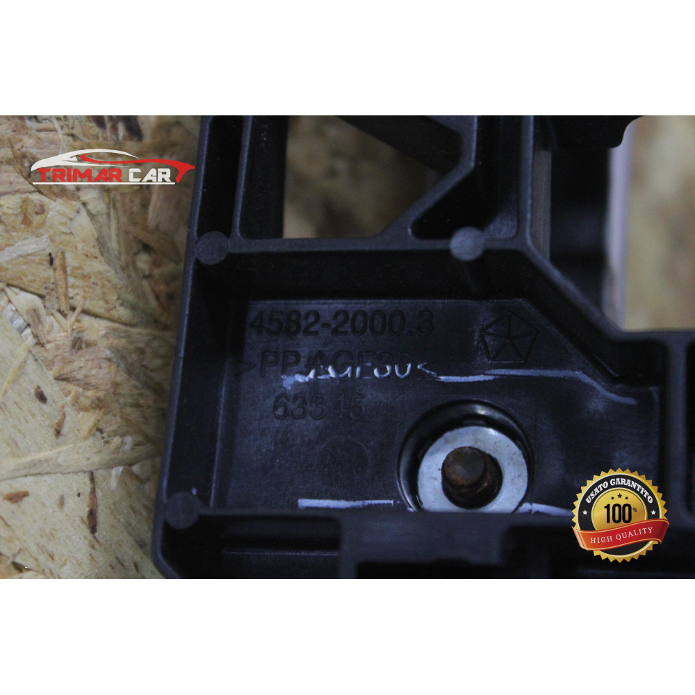 04589862AH MANIGLIA ESTERNA POSTERIORE DESTRA LANCIA THEMA 2 (LX)(2011 >) 3.0 D 239CV 176KW COD MOT; EXF