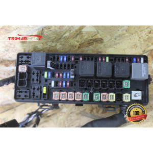 68092911AD CENTRALINA SCATOLA PORTAFUSIBILI LANCIA THEMA 2 (LX)(2011 >) 3.0 D 239CV 176KW COD MOT; EXF